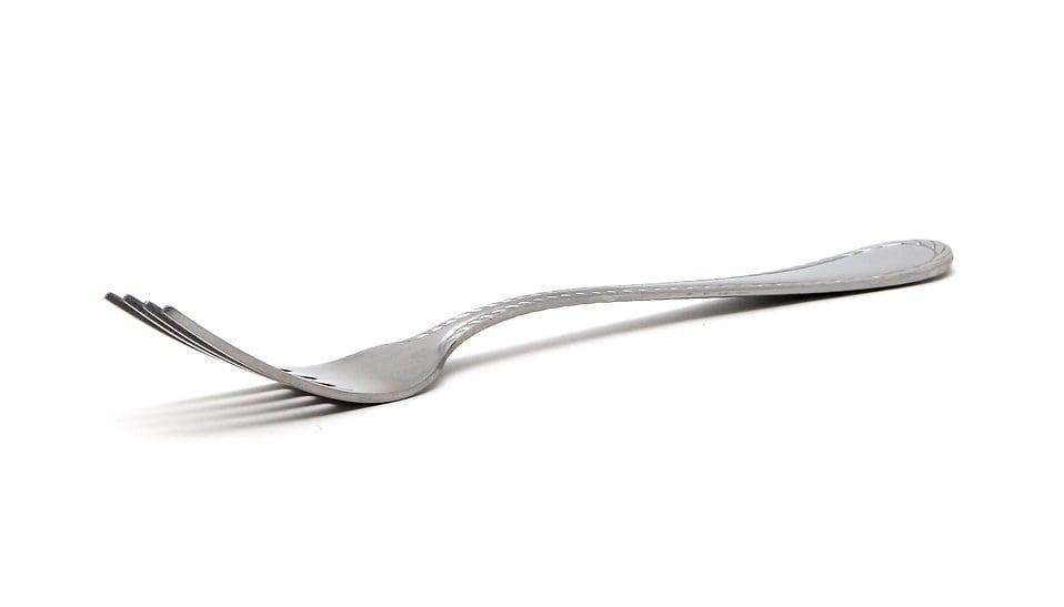 8810-a-fork-isolated-on-a-white-background-pv[1]
