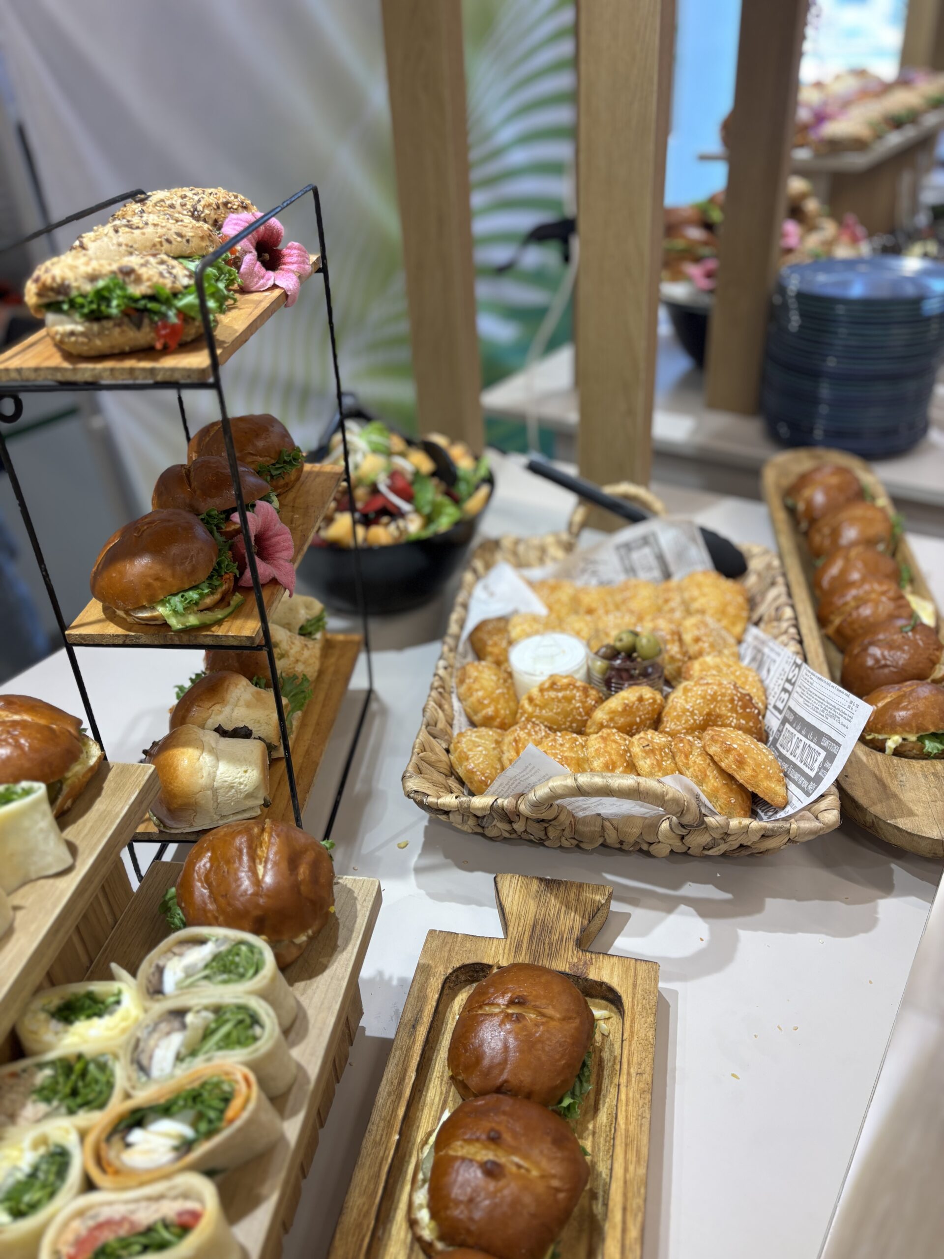 איך להגיש אוכל מושלם בלי לצאת מהבית?